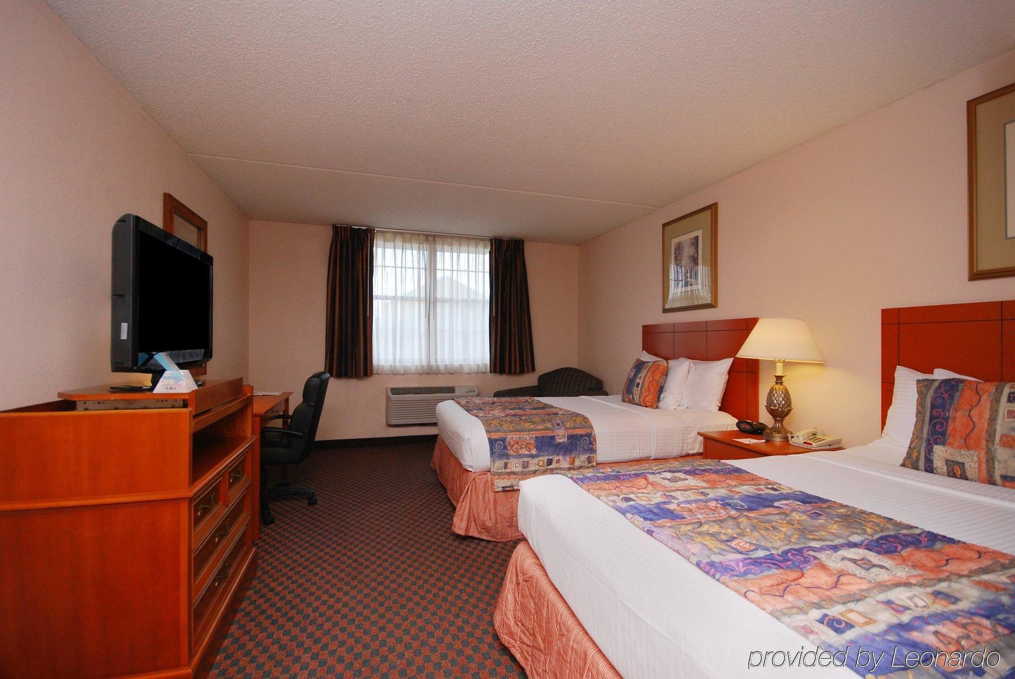 Quality Inn & Suites Austin North Стая снимка
