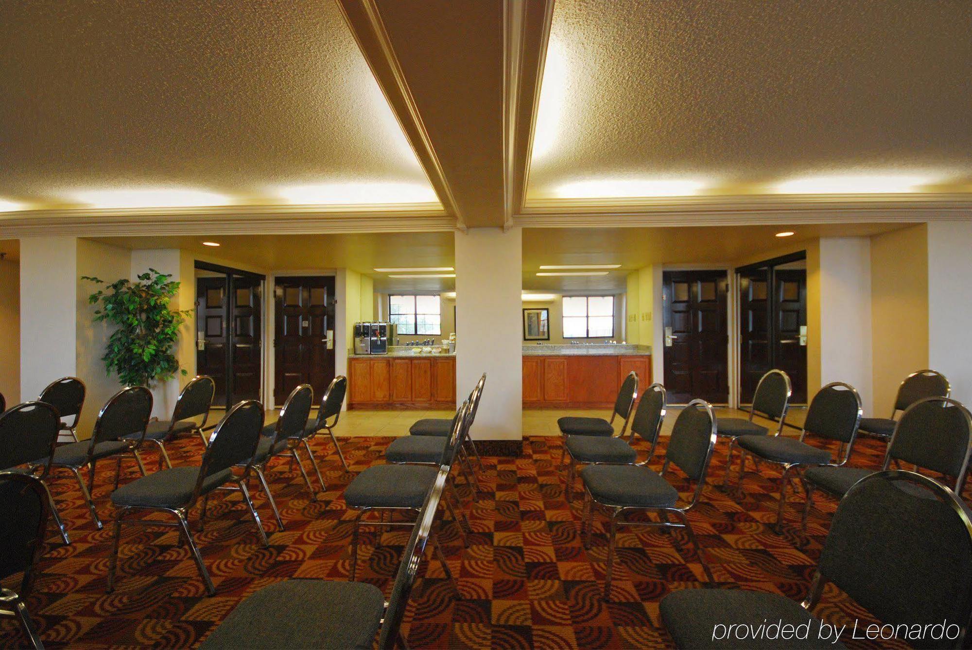 Quality Inn & Suites Austin North Бизнес снимка