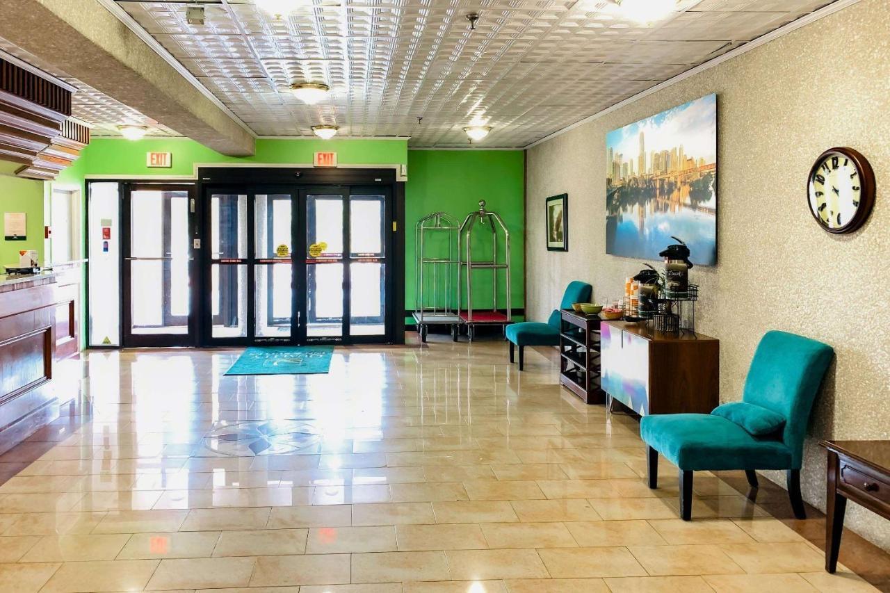 Quality Inn & Suites Austin North Екстериор снимка