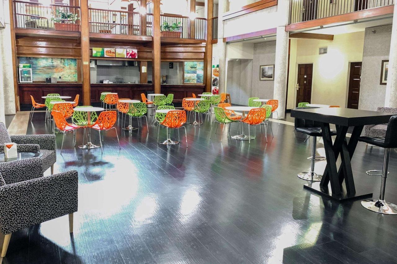 Quality Inn & Suites Austin North Екстериор снимка
